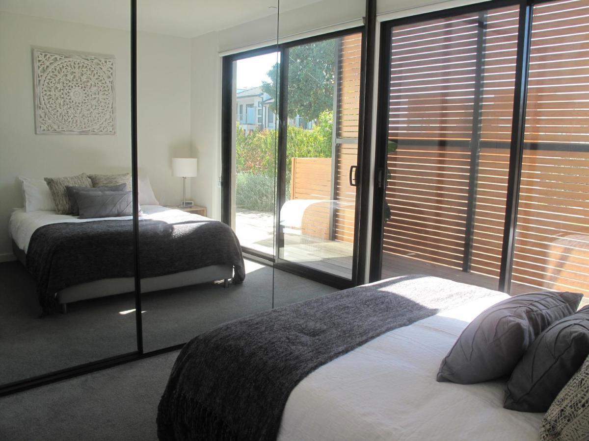 Modern 3 Bedroom Apt With Free Parking, Netflix, Wifi & Welcome Wine By Bnb Pro 멜번 외부 사진